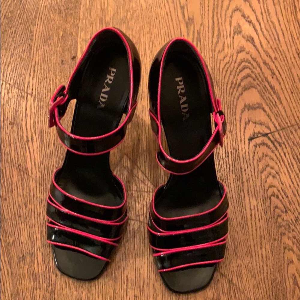 NWT Prada patent leather heels